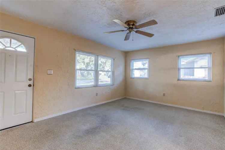 Single-family house For Sale in Orlando, Florida