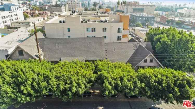 Multi-family house For Sale in 944, South Park View Street, Los Angeles, California