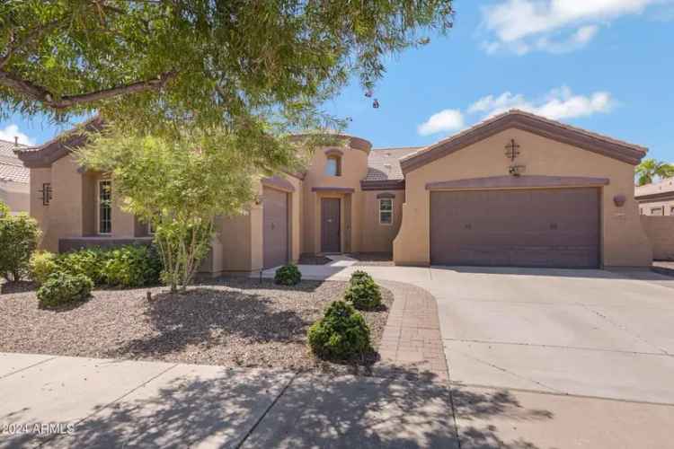 Single-family house For Sale in 21362, South 213th Place, Queen Creek, Arizona