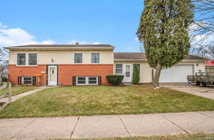 Single-family house For Sale in 2306, Elwood Avenue, South Bend, Indiana