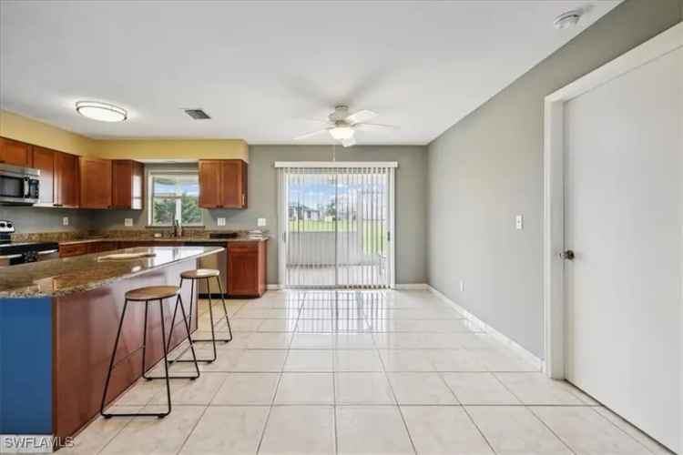 Single-family house For Sale in Cape Coral, Florida