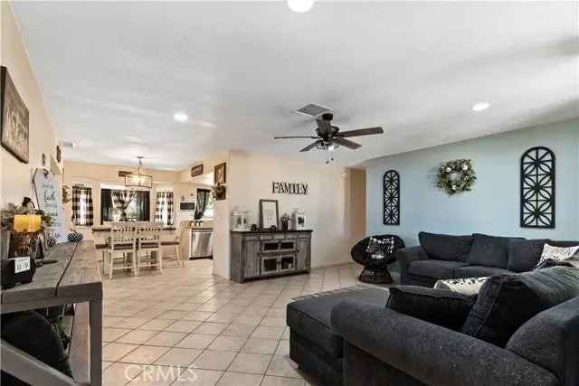 Single-family house For Sale in Hesperia, California