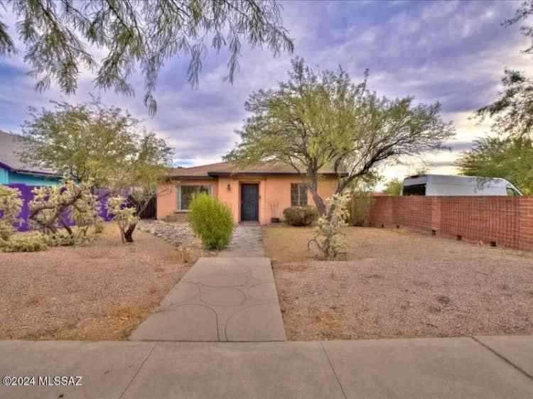 Single-family house For Sale in 2528, East 5th Street, Tucson, Arizona