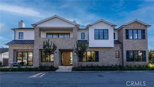 Single-family house For Sale in 600, Powell Place, Newport Beach, California