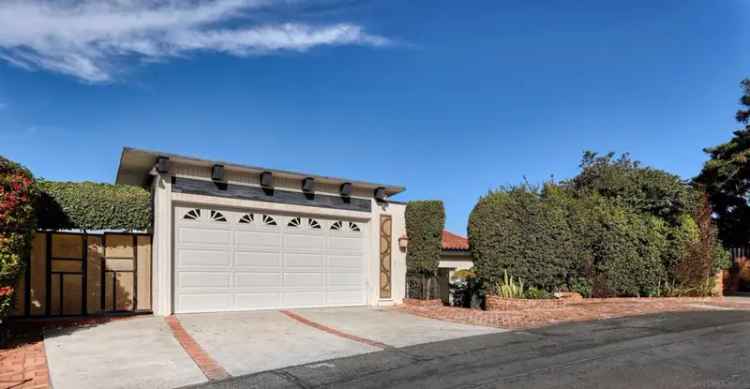 Single-family house For Sale in 7872, Lookout Drive, San Diego, California