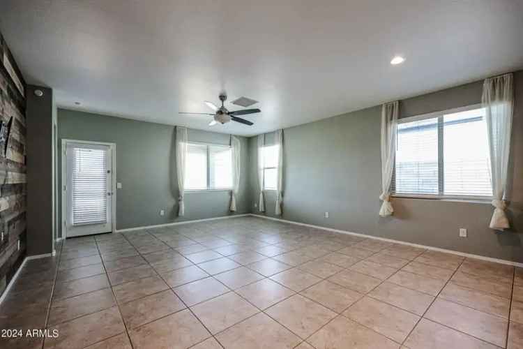 Single-family house For Sale in 30948, West Columbus Avenue, Buckeye, Arizona