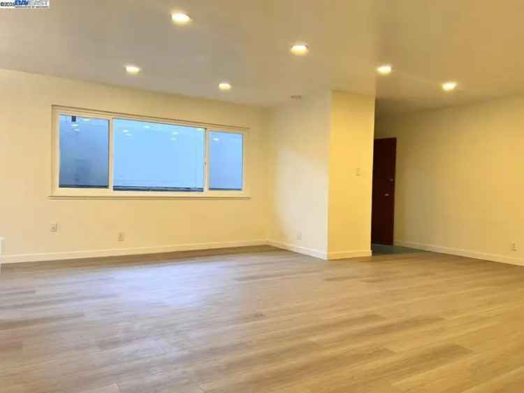 Multi-family house For Sale in 4059, Allendale Avenue, Oakland, California