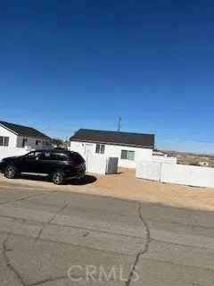 Multi-family house For Sale in Boron, California