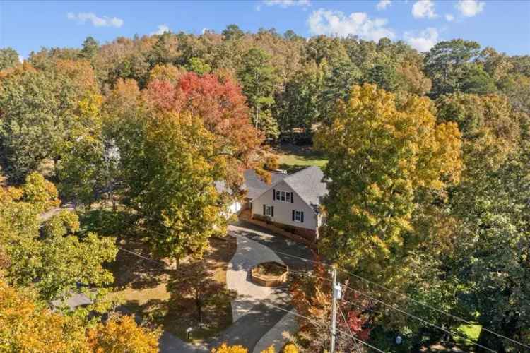 Single-family house For Sale in 224, Shadowood Drive Southeast, Calhoun, Georgia