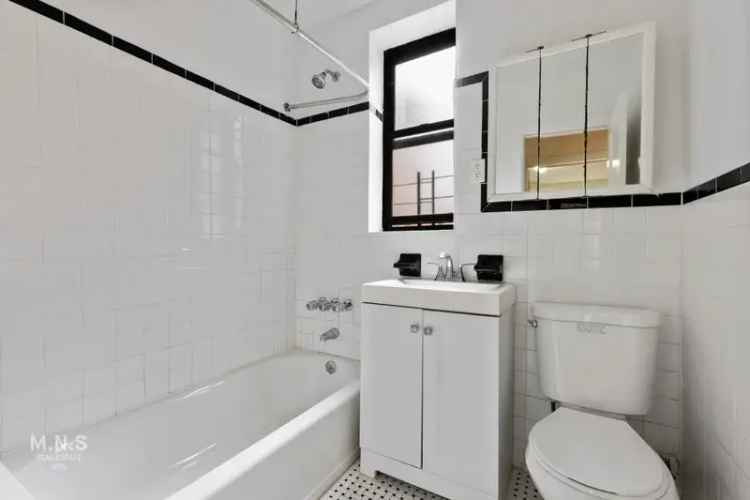 Beautiful One Bedroom Apartment in Washington Heights