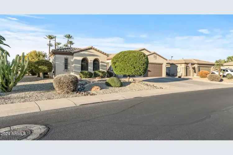 Single-family house For Sale in 20064, North Rawhide Way, Surprise, Arizona