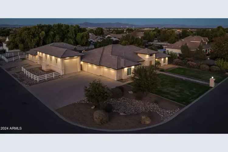 Single-family house For Sale in 21310, East Orchard Lane, Queen Creek, Arizona