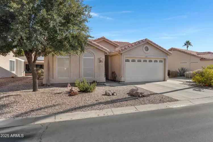 Single-family house For Sale in 6871, South Coral Gable Drive, Chandler, Arizona