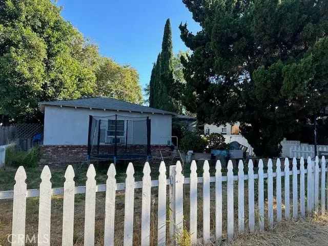 Single-family house For Sale in Los Angeles, California