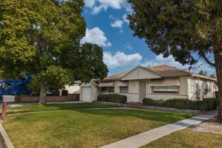 Multi-family house For Sale in 2178, Monticello Avenue, San Jose, California