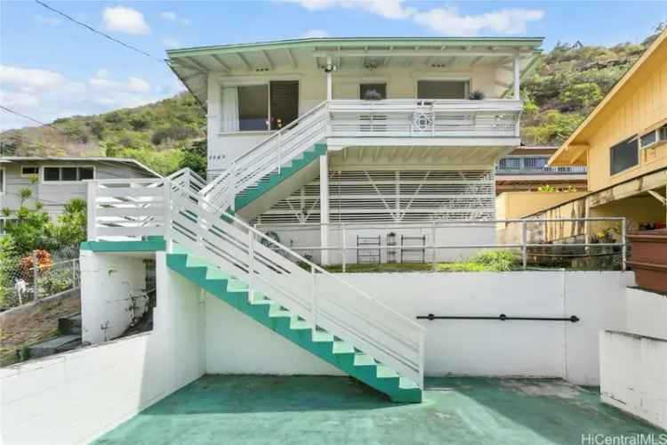 Single-family house For Sale in 2061, 10th Avenue, Honolulu, Hawaii