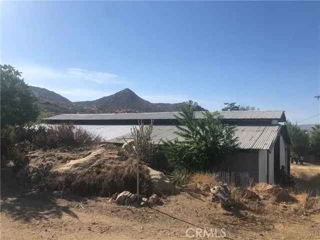 Multi-family house For Sale in Hemet, California