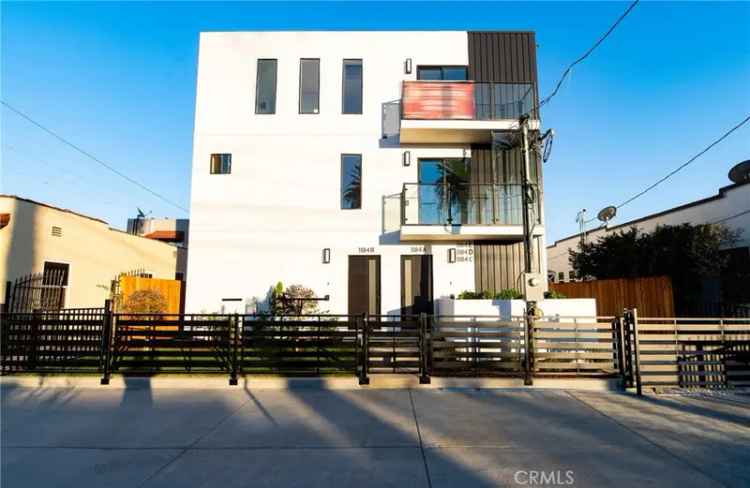 Multi-family house For Sale in 1184, North Normandie Avenue, Los Angeles, California