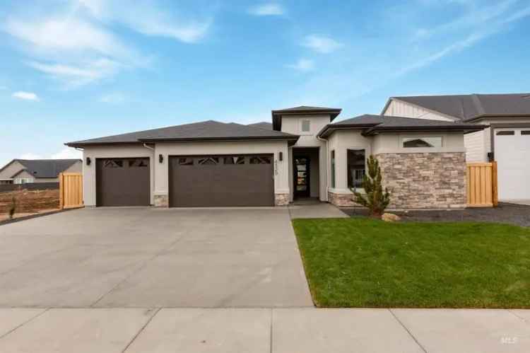 Single-family house For Sale in 4329, North Madden Way, Meridian, Idaho