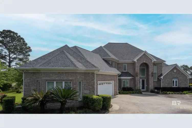 Single-family house For Sale in Gulf Shores, Alabama