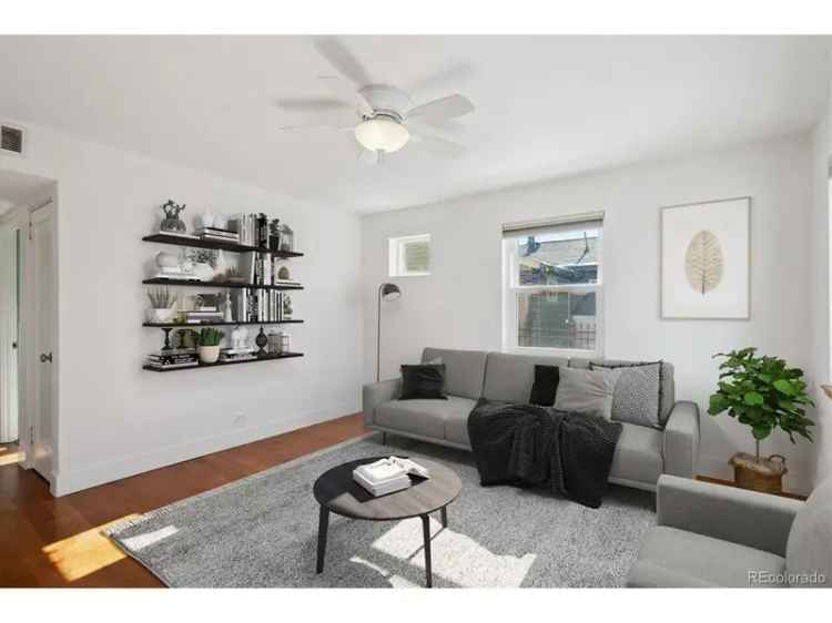 Single-family house For Sale in 3044, Eudora Street, Denver, Colorado