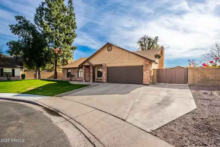 Single-family house For Sale in 4343, East Downing Street, Mesa, Arizona