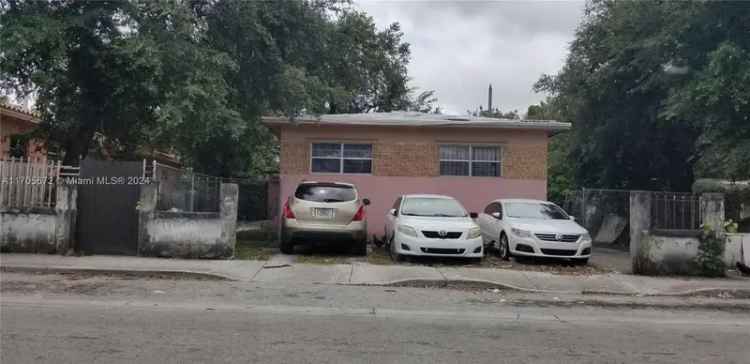 Multi-family house For Sale in 210, Northwest 69th Street, Miami, Florida