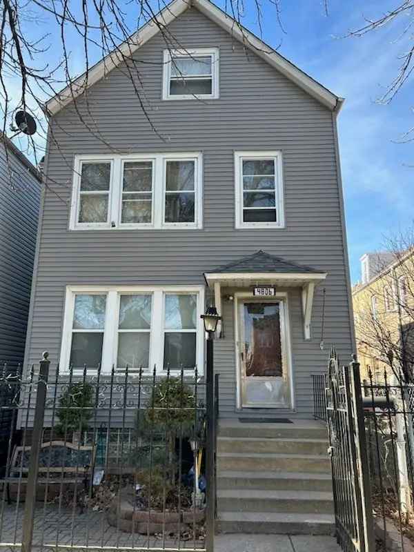 Multi-family house For Sale in 4806, South Seeley Avenue, Chicago, Illinois