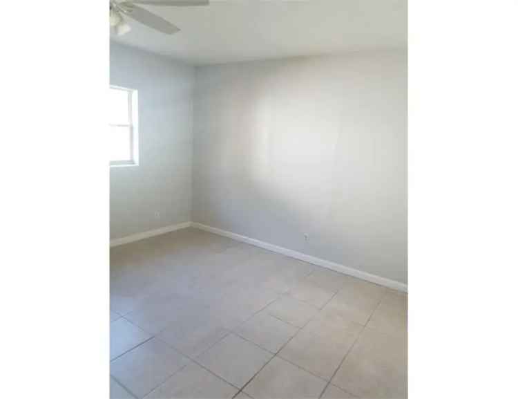 Single-family house For Sale in 1479, Palm Beach Lakes Boulevard, West Palm Beach, Florida