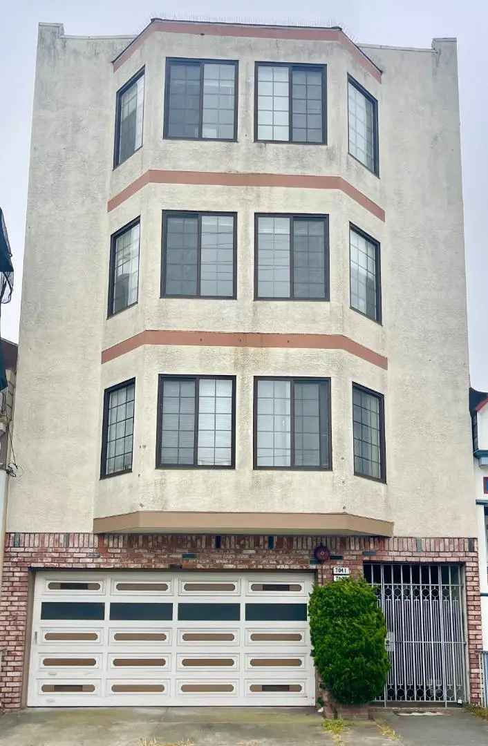 Single-family house For Sale in 7039, Geary Boulevard, San Francisco, California