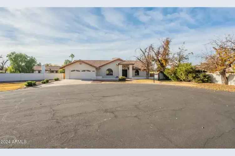 Single-family house For Sale in 669, East Linda Lane, Gilbert, Arizona