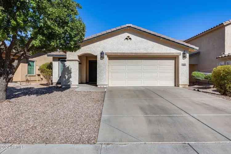 Single-family house For Sale in 1450, East Lakeview Drive, San Tan Valley, Arizona