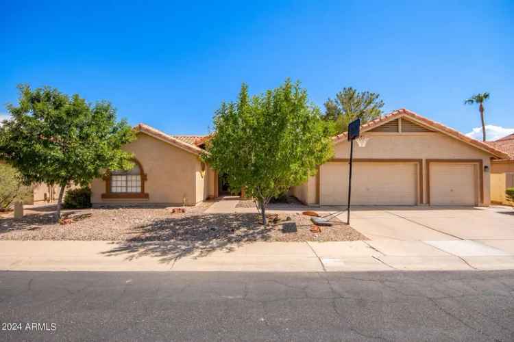 Single-family house For Sale in 947, West Barcelona Drive, Gilbert, Arizona