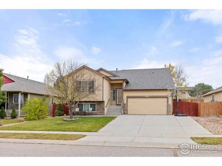 Single-family house For Sale in Greeley, Colorado