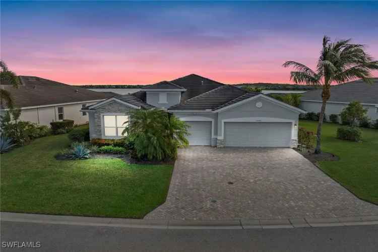 Single-family house For Sale in Bonita Springs, Florida