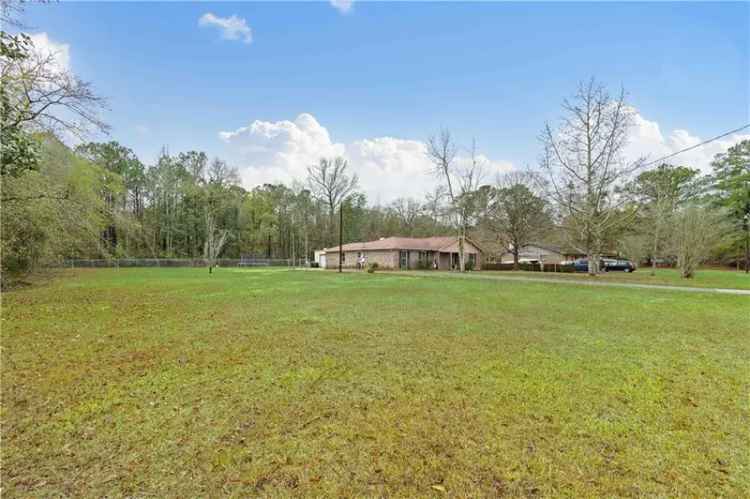 Single-family house For Sale in Mobile, Alabama