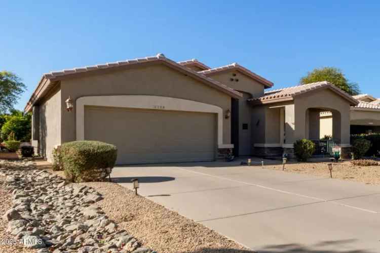 Single-family house For Sale in 5126, South Sugarberry Court, Gilbert, Arizona