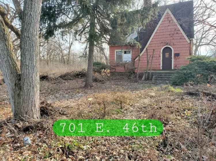 Single-family house For Sale in 701, East 46th Avenue, Gary, Indiana