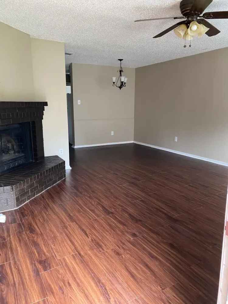 2 Bedroom 2.5 Bath Townhome for Rent