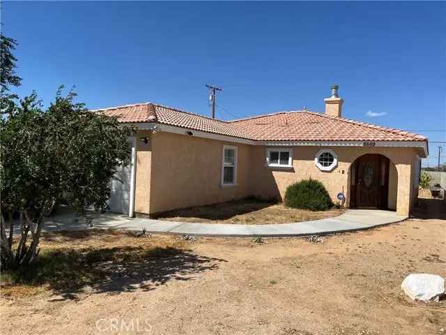 Single-family house For Sale in California City, California