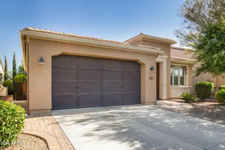 Single-family house For Sale in 120, East Camellia Way, San Tan Valley, Arizona