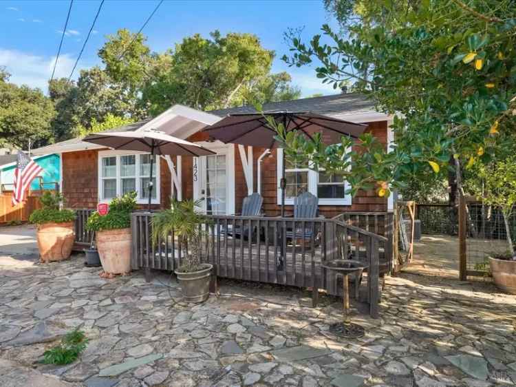 Single-family house For Sale in 1423, Seminary Street, Napa, California