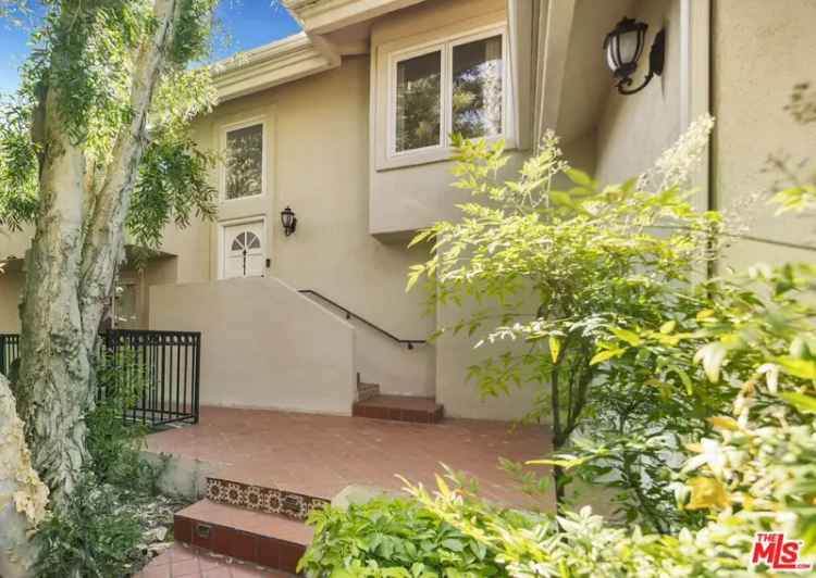 Condo For Sale in 841, South Bundy Drive, Los Angeles, California