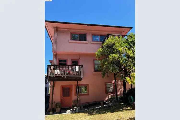 Multi-family house For Sale in 621, 21st Street, Oakland, California