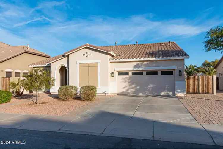 Single-family house For Sale in 2890, East Fandango Drive, Gilbert, Arizona