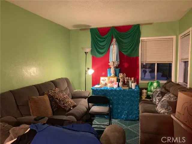 Multi-family house For Sale in Santa Ana, California