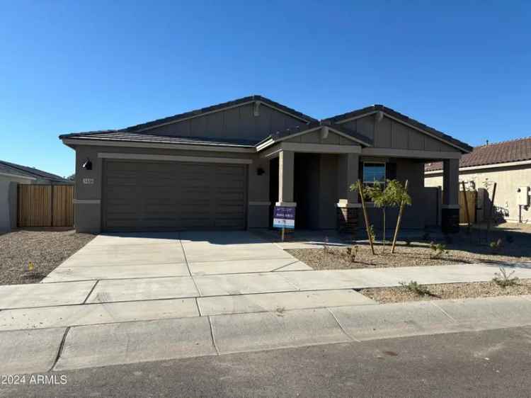 Single-family house For Sale in 3438, South 177th Avenue, Goodyear, Arizona