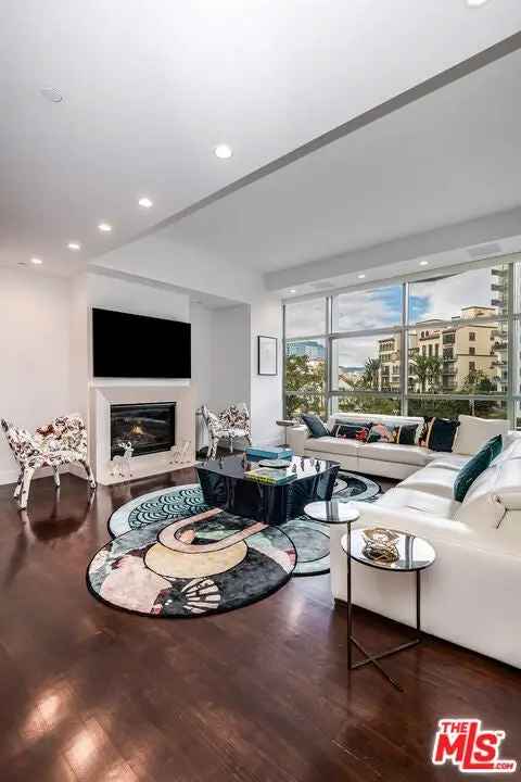 Condo For Sale in 10776, Wilshire Boulevard, Los Angeles, California