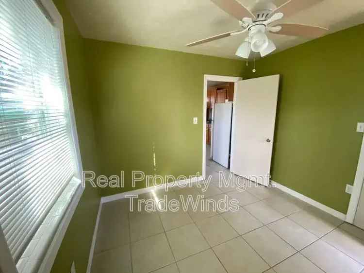 1 Bedroom Duplex near Downtown St Pete