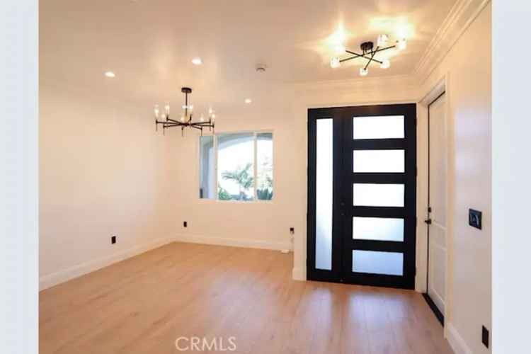 Single-family house For Sale in 21861, Vacation Lane, Huntington Beach, California